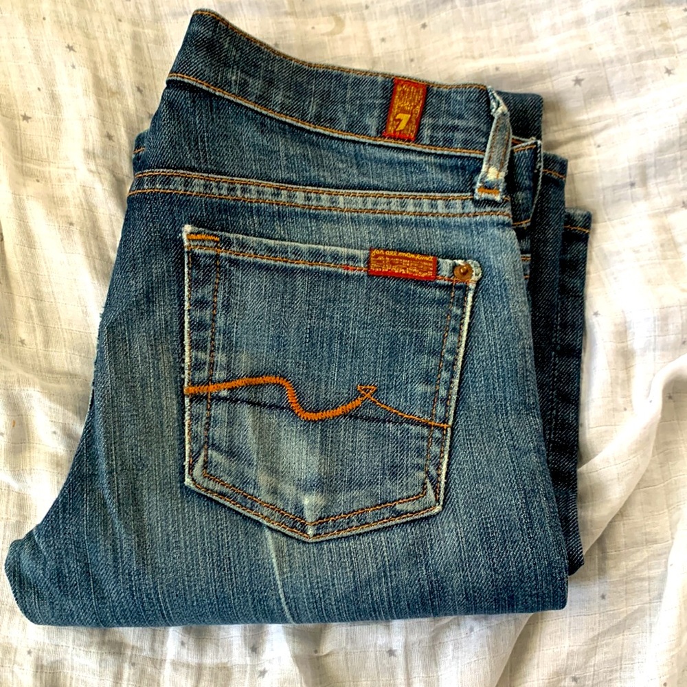 Boot cut medium wash jeans! 💗